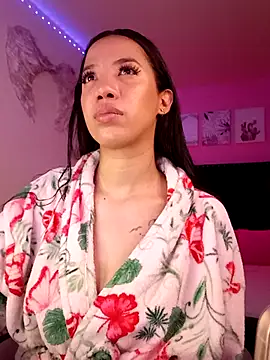 SallyWhitee online show from July 25, 4:41 am
