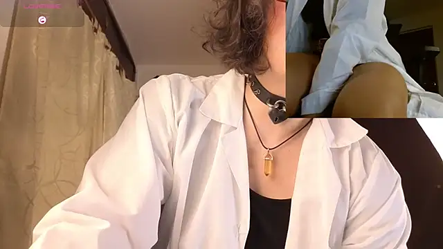 sophia dumont online show from October 24, 1:23 am