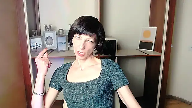  AngeliaFlow  online show from September 22, 6:45 am