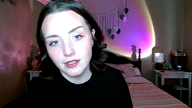 lilmisspuppet online show from August 9, 10:46 pm