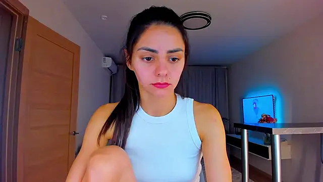 EmiliaZen online show from October 15, 5:26 pm