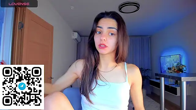 EmiliaZen online show from October 27, 5:41 pm