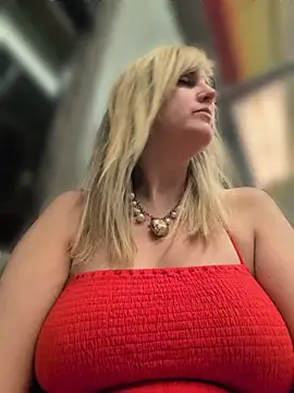 Sexybiene969 online show from April 18, 4:09 pm