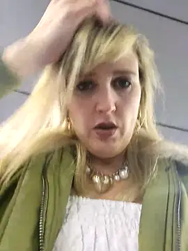 Sexybiene969 online show from October 10, 4:12 pm