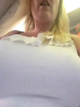 Sexybiene969 online show from September 22, 4:16 pm