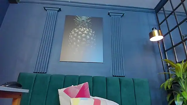 scarlet edwars online show from February 18, 7:13 pm