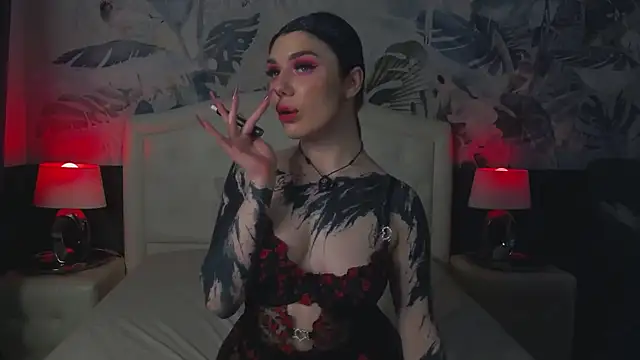 MaeveMoon online show from April 9, 8:25 pm