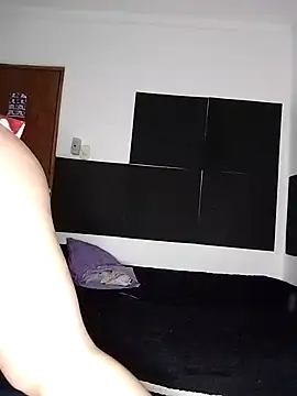 Ezella1 online show from April 19, 4:29 pm