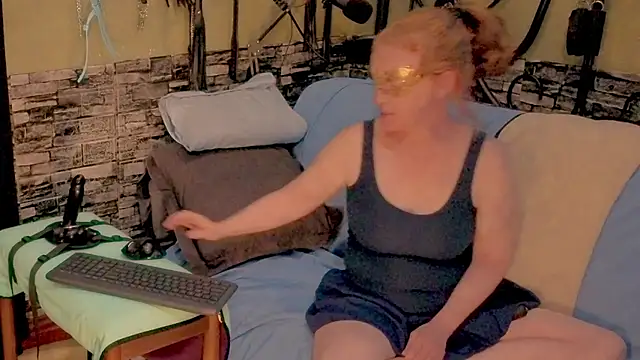 Scarlett Switch online show from November 13, 9:14 pm