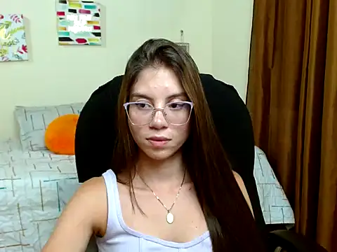 veronicamiller22 online show from October 2, 1:21 am