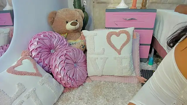 BrithanyParker  online show from March 17, 6:28 am