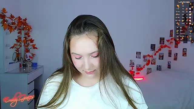 EmilyxxGraces online show from September 24, 9:14 pm