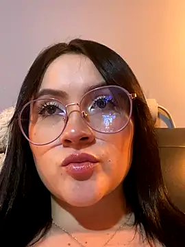 ValentinaOrtiz3 online show from October 18, 3:42 am