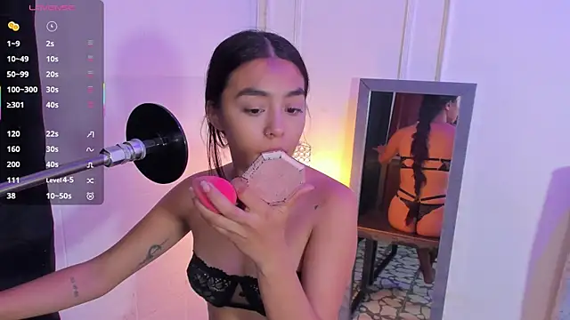 lanna brunette online show from April 13, 1:45 pm