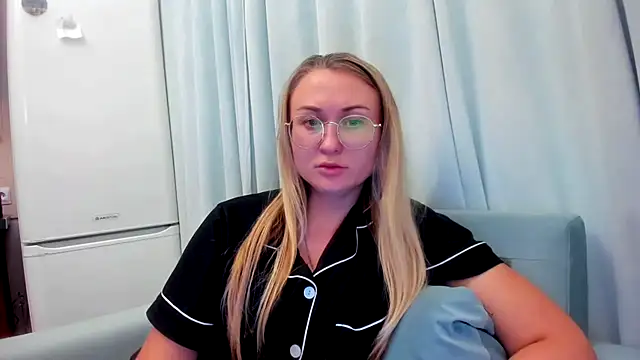 your Goddess Eva online show from September 23, 8:07 pm