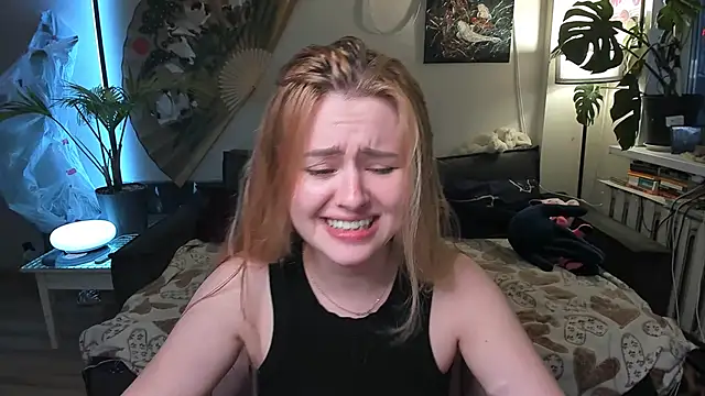 Alexa Pirs online show from February 1, 2:27 pm