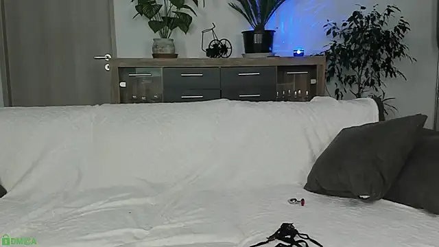 ShantallMilf online show from January 13, 11:47 am