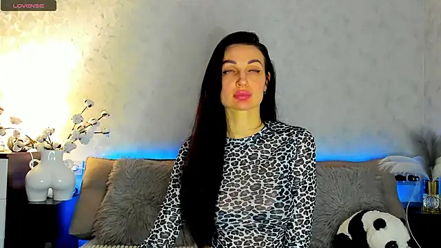 Tina Mart online show from January 18, 9:00 pm