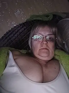 Violet5364 online show from April 25, 8:17 pm