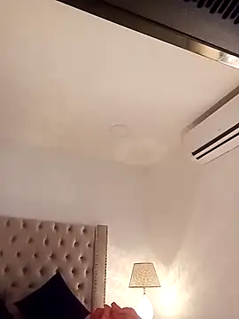 CandieGilson   online show from February 4, 12:19 pm