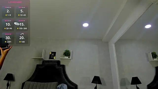 EmiliaRose  online show from October 10, 9:09 pm