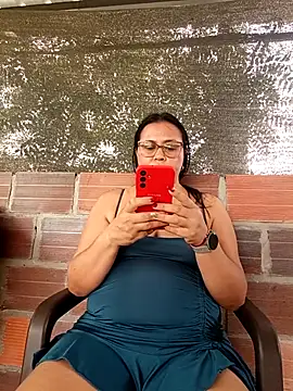 promiscuous-indecent-momm online show from February 23, 3:44 pm