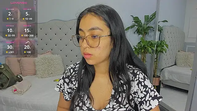 lucelly 15 online show from February 15, 11:31 am