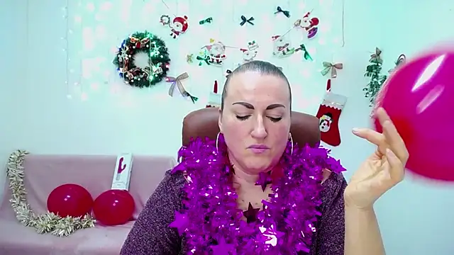 DianaMGG online show from December 19, 8:56 pm