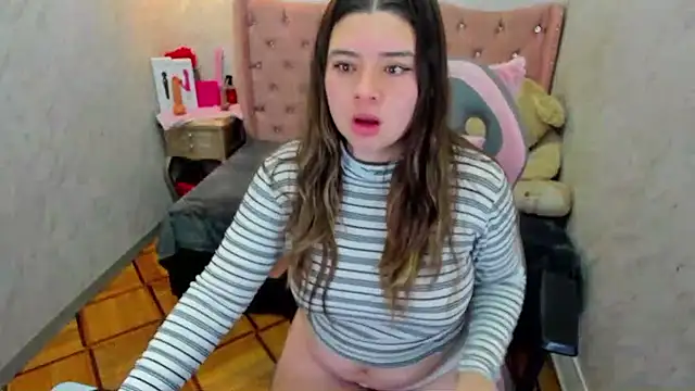 Lianngrace online show from April 8, 2:41 pm