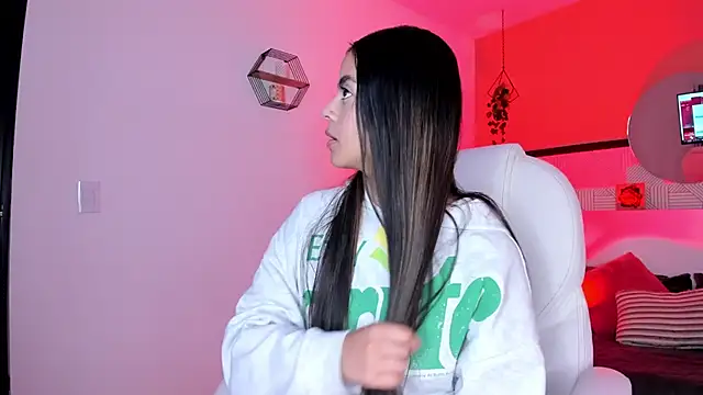 Bella walker  online show from April 13, 8:42 pm