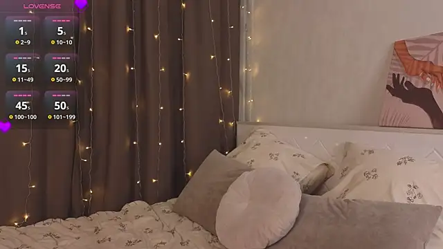 EdlaHewell online show from February 21, 1:06 am