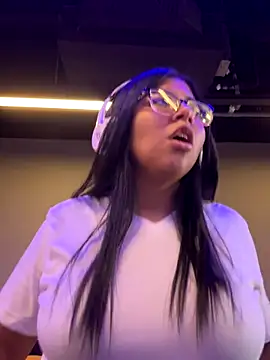 Karla Stein2025 online show from November 25, 1:57 pm