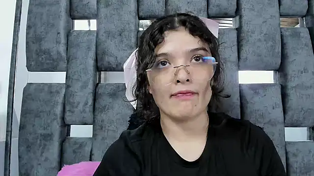 ARTEMISAKIM online show from October 28, 6:52 am