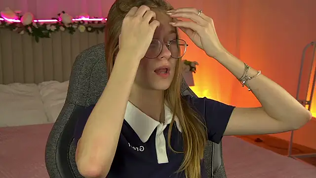 EveMundie online show from September 22, 6:23 am