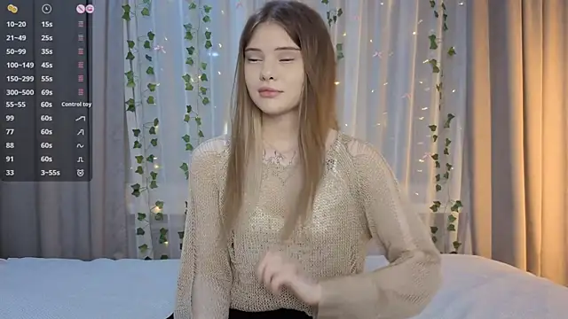 CarolinePepper online show from April 12, 1:58 pm