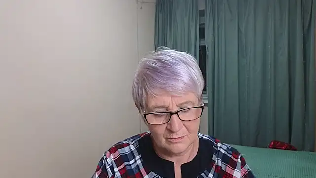 Sandra Snowflake online show from October 9, 2:54 pm