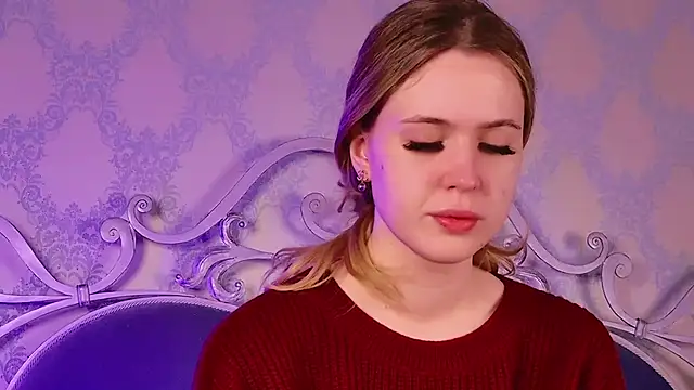 BECKI VRES online show from October 10, 9:09 pm