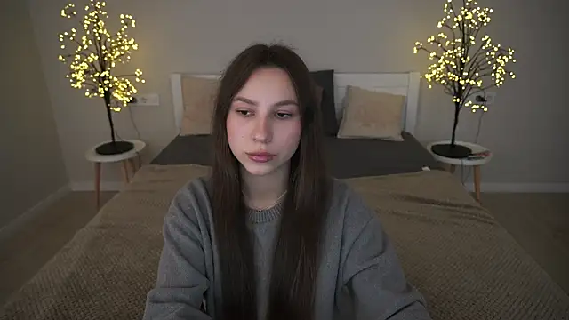 PaigePrado online show from October 7, 1:04 pm