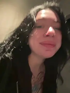 AlishaOfThorns online show from April 17, 5:31 am