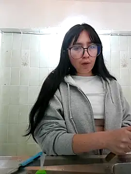 Arielle lov online show from January 6, 2:15 am