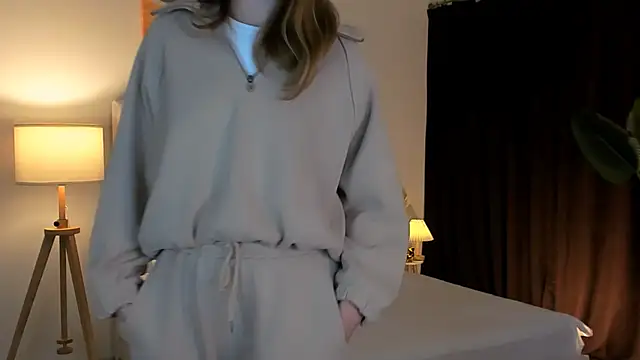 JenniferGraces online show from September 30, 8:57 pm