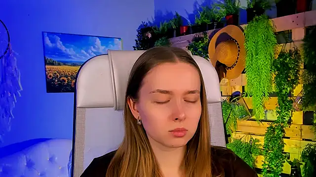 JenniferGraces online show from October 14, 2:52 pm