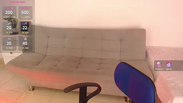 emily-777 online show from October 12, 12:35 am