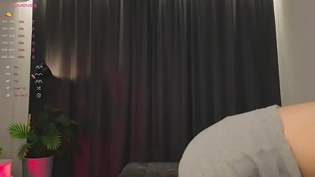 Nerdy Amy online show from November 18, 4:08 pm