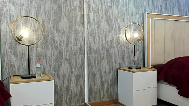 NahomyCarther online show from December 2, 5:20 am