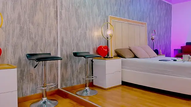 NahomyCarther online show from March 10, 1:26 pm