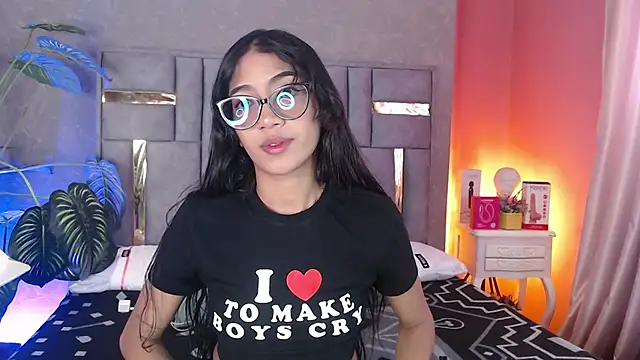 Tyla Ks online show from November 12, 7:34 pm