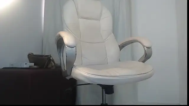 Mature 2025 online show from October 7, 7:51 pm