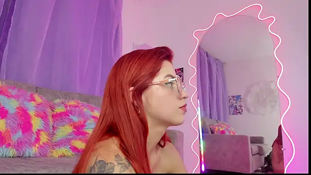 MelaniJhonson online show from December 14, 6:30 am