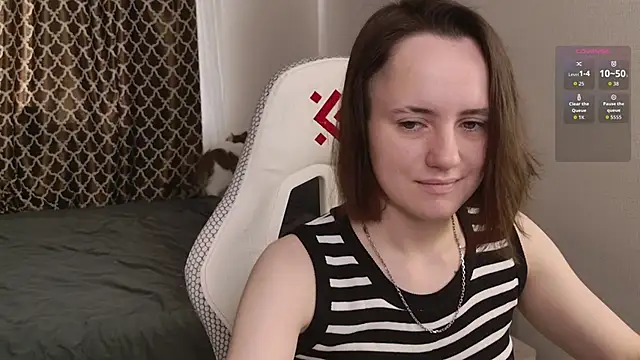 Luna Loveee online show from September 28, 5:14 am